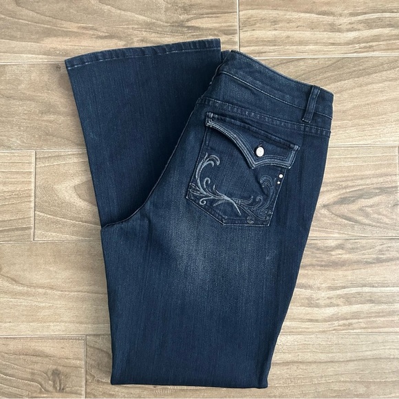 White House Black Market Boot Leg Dark Wash Jeans | Size 14S - Picture 5 of 6